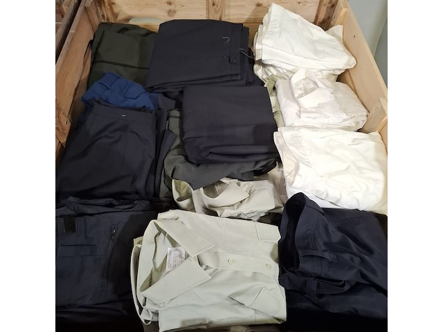 Partij diverse kleding - afbeelding 11 van  15