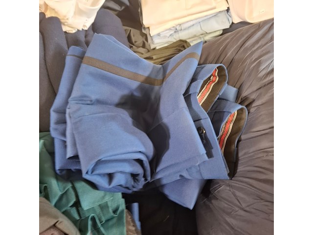 Partij diverse kleding - afbeelding 8 van  9