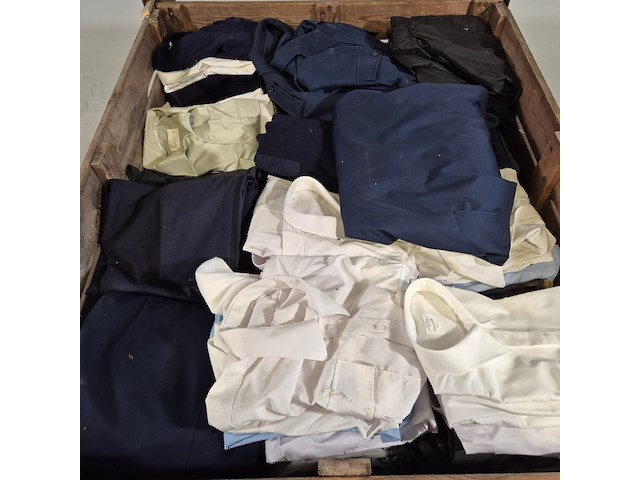 Partij diverse kleding - afbeelding 2 van  8