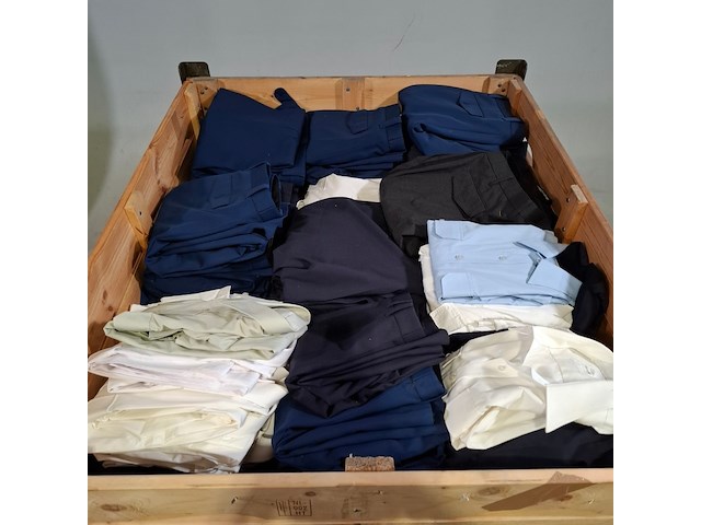 Partij diverse kleding - afbeelding 2 van  8