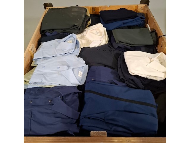 Partij diverse kleding - afbeelding 2 van  9