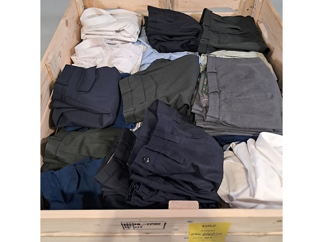 Partij diverse kleding - afbeelding 2 van  8