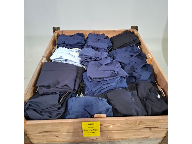 Partij diverse kleding - afbeelding 2 van  8