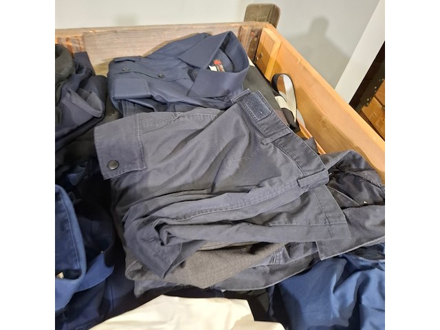 Partij diverse kleding - afbeelding 3 van  11