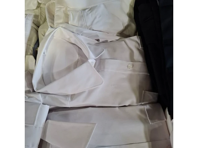 Partij diverse kleding - afbeelding 2 van  7