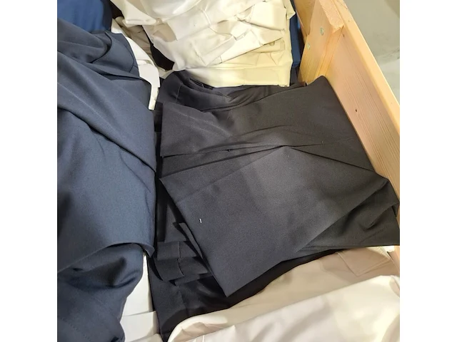 Partij diverse kleding - afbeelding 7 van  7
