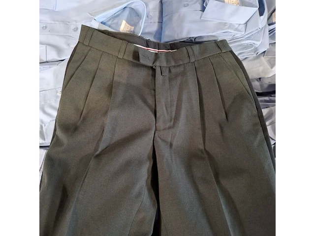 Partij diverse kleding - afbeelding 2 van  12