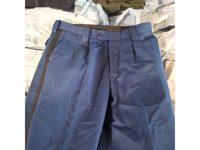 Partij diverse kleding - afbeelding 9 van  12