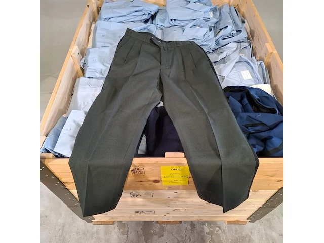 Partij diverse kleding - afbeelding 12 van  12