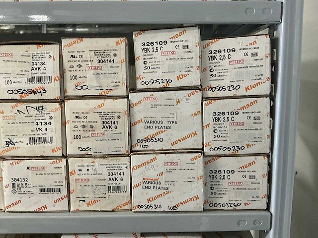 Partij diverse klemsan klemmen/eindplaten/etc - afbeelding 5 van  29