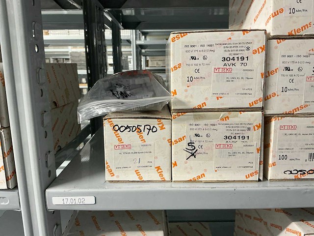 Partij diverse klemsan klemmen/eindplaten/etc - afbeelding 8 van  29