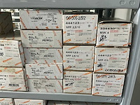 Partij diverse klemsan klemmen/eindplaten/etc - afbeelding 11 van  29