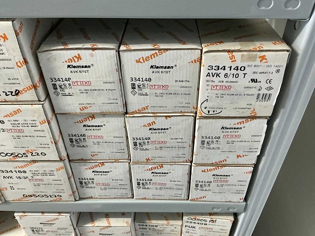 Partij diverse klemsan klemmen/eindplaten/etc - afbeelding 13 van  29