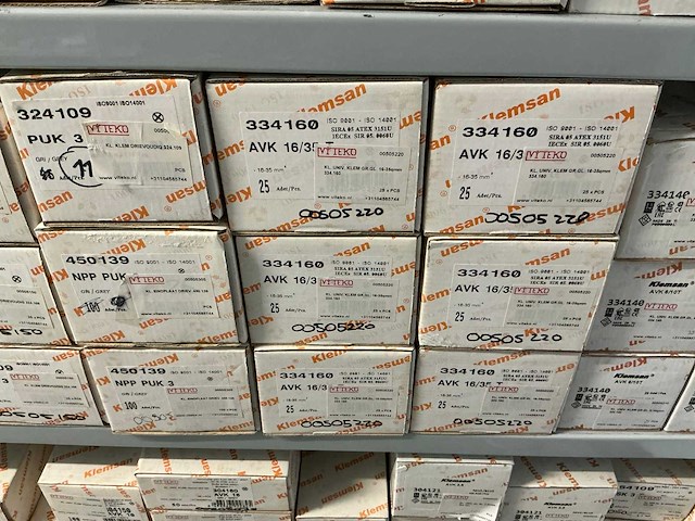 Partij diverse klemsan klemmen/eindplaten/etc - afbeelding 14 van  29