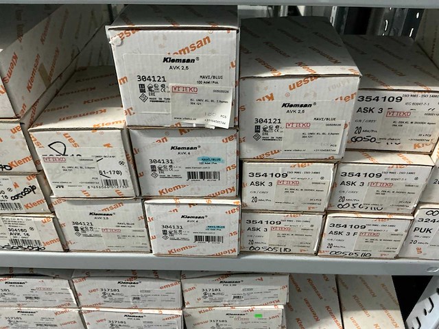 Partij diverse klemsan klemmen/eindplaten/etc - afbeelding 18 van  29