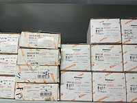 Partij diverse klemsan klemmen/eindplaten/etc - afbeelding 24 van  29