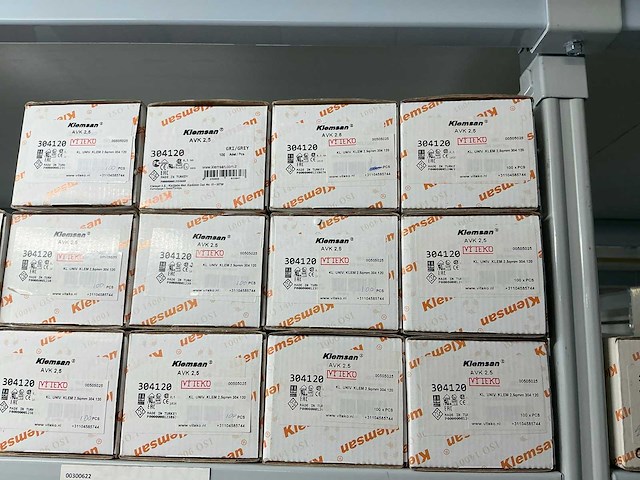 Partij diverse klemsan klemmen/eindplaten/etc - afbeelding 25 van  29