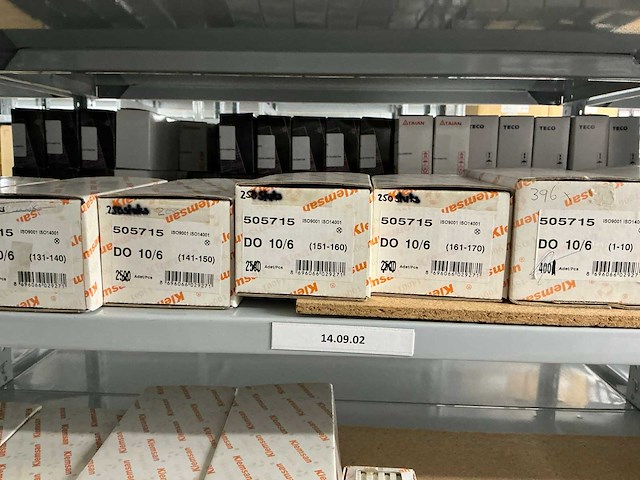 Partij diverse klemsan markeringsplaatjes (285x) verpakkingen - afbeelding 7 van  58