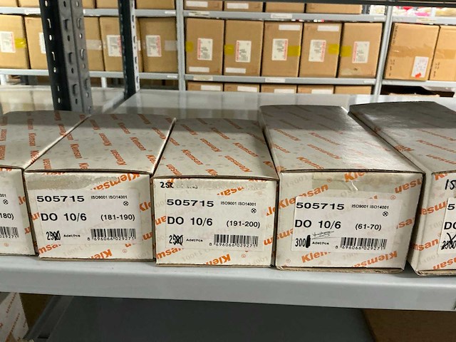 Partij diverse klemsan markeringsplaatjes (285x) verpakkingen - afbeelding 11 van  58