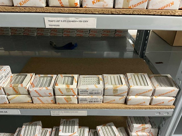 Partij diverse klemsan markeringsplaatjes (285x) verpakkingen - afbeelding 17 van  58