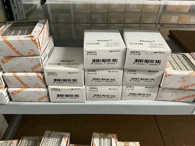 Partij diverse klemsan markeringsplaatjes (285x) verpakkingen - afbeelding 21 van  58