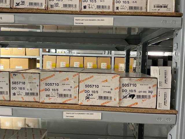 Partij diverse klemsan markeringsplaatjes (285x) verpakkingen - afbeelding 36 van  58