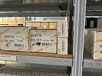 Partij diverse klemsan markeringsplaatjes (285x) verpakkingen - afbeelding 37 van  58