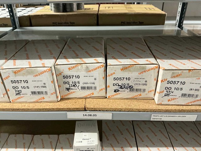 Partij diverse klemsan markeringsplaatjes (285x) verpakkingen - afbeelding 47 van  58