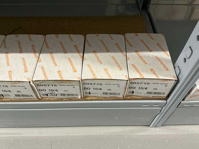 Partij diverse klemsan markeringsplaatjes (285x) verpakkingen - afbeelding 52 van  58