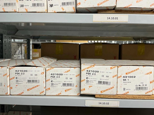 Partij diverse klemsan markeringsplaatjes (285x) verpakkingen - afbeelding 57 van  58