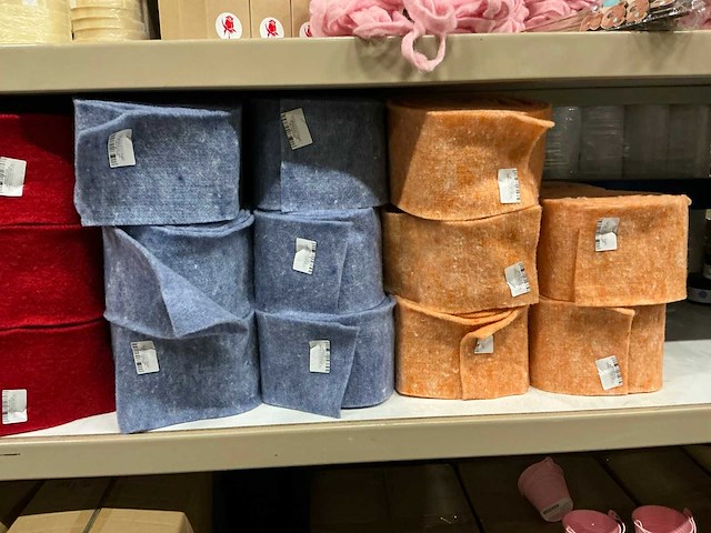 Partij diverse kleuren topfband 15cm 100% wol & vilt met jute (60x) - afbeelding 3 van  8