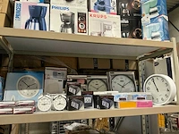 Partij diverse klokken/wekkers/radio’s (43x)