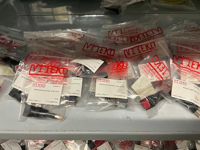 Partij diverse km drukknoppen/keuzeschakelaars/sig.lamp/sleutelschak./overige - afbeelding 5 van  18