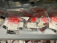 Partij diverse km drukknoppen/keuzeschakelaars/sig.lamp/sleutelschak./overige - afbeelding 5 van  18