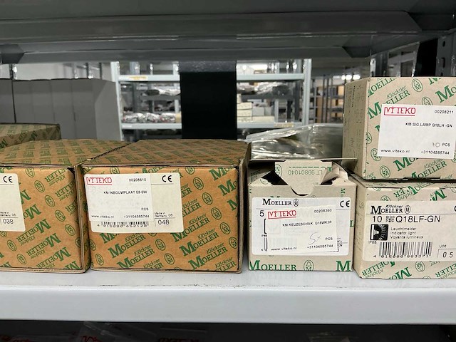 Partij diverse km drukknoppen/keuzeschakelaars/sig.lamp/sleutelschak./overige - afbeelding 12 van  18