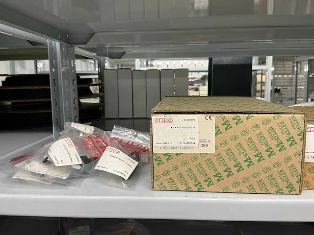 Partij diverse km drukknoppen/keuzeschakelaars/sig.lamp/sleutelschak./overige - afbeelding 14 van  18