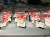 Partij diverse km drukknoppen/keuzeschakelaars/sig.lamp/sleutelschak./overige - afbeelding 17 van  18