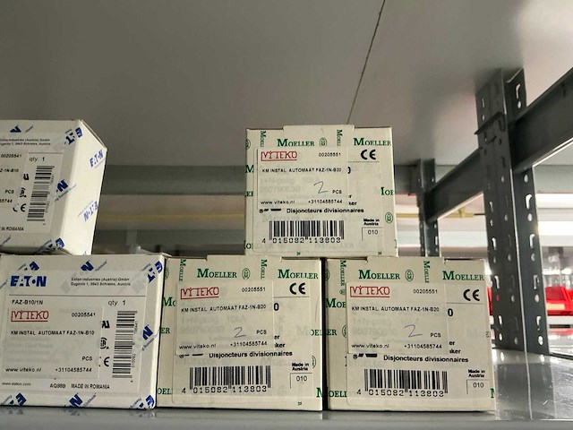 Partij diverse km instal automaat/stroomrails/aansluitklemmen/etc (239x) - afbeelding 19 van  23