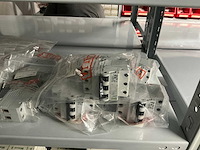 Partij diverse km instal automaat/stroomrails/aansluitklemmen/etc (239x) - afbeelding 20 van  23