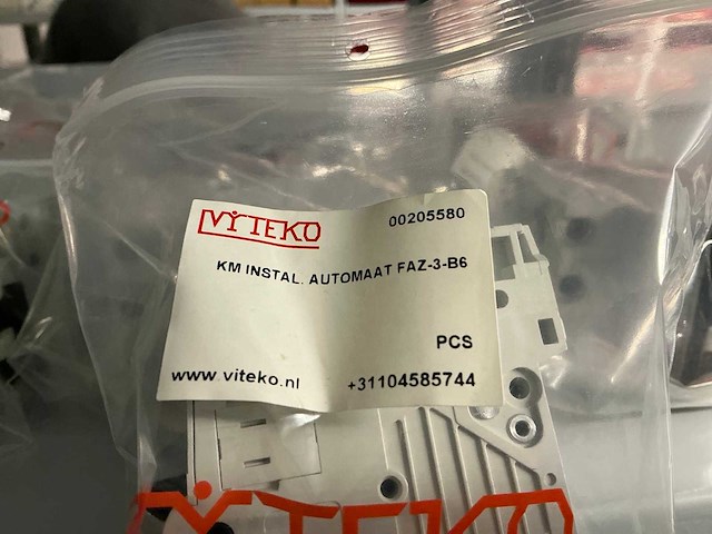 Partij diverse km instal automaat/stroomrails/aansluitklemmen/etc (239x) - afbeelding 21 van  23