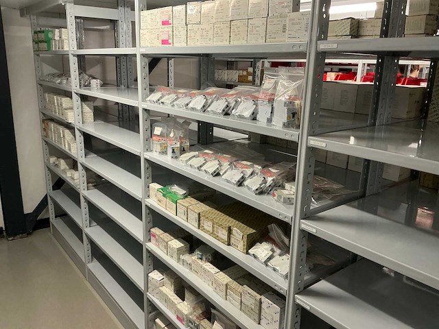 Partij diverse km instal automaten/overige (261x) - afbeelding 1 van  29