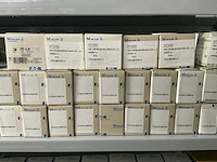 Partij diverse km schakelaars/sterpunt/hulprelais/etc (370x) - afbeelding 4 van  36