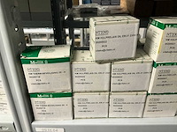 Partij diverse km schakelaars/sterpunt/hulprelais/etc (370x) - afbeelding 7 van  36