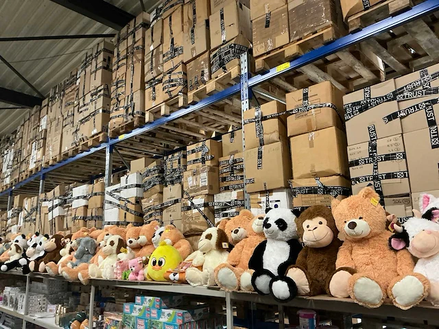 Partij diverse knuffels (63x) - afbeelding 1 van  8
