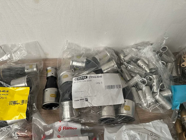 Partij diverse koppelingen, ca 35 verpakkingen - afbeelding 5 van  9