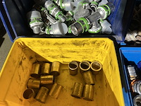 Partij diverse koppelingen in stapelbakken - afbeelding 5 van  6