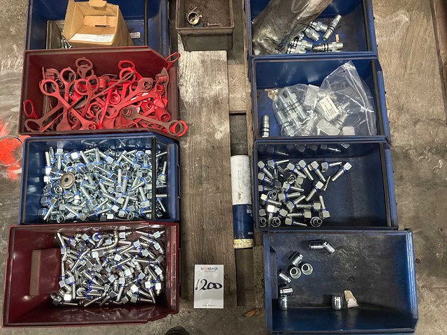 Partij diverse koppelingen - afbeelding 2 van  4