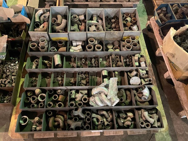 Partij diverse koppelingen - afbeelding 1 van  4