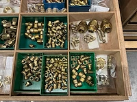 Partij diverse koppelstukken (278x)