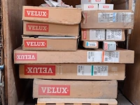 Partij diverse kozijn- en raamrestanten, velux - afbeelding 3 van  10